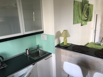 bastien studio near airport