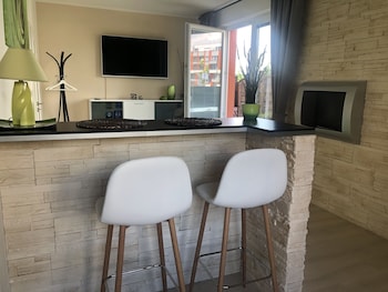 bastien studio near airport