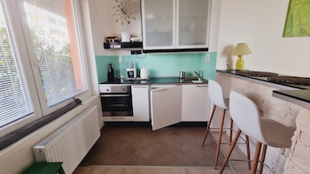 bastien studio near airport