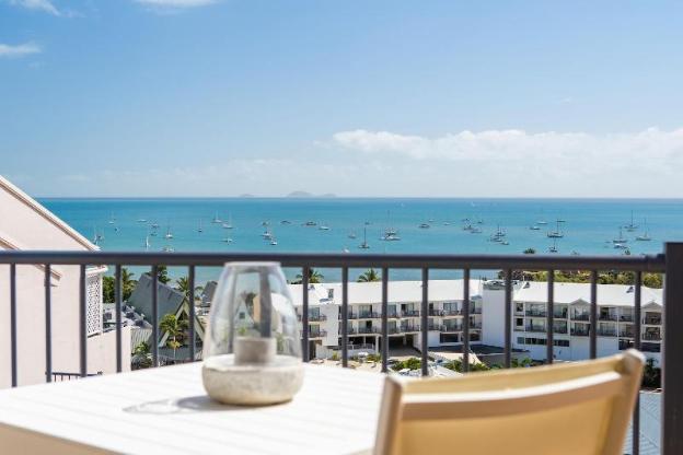 airlie beach