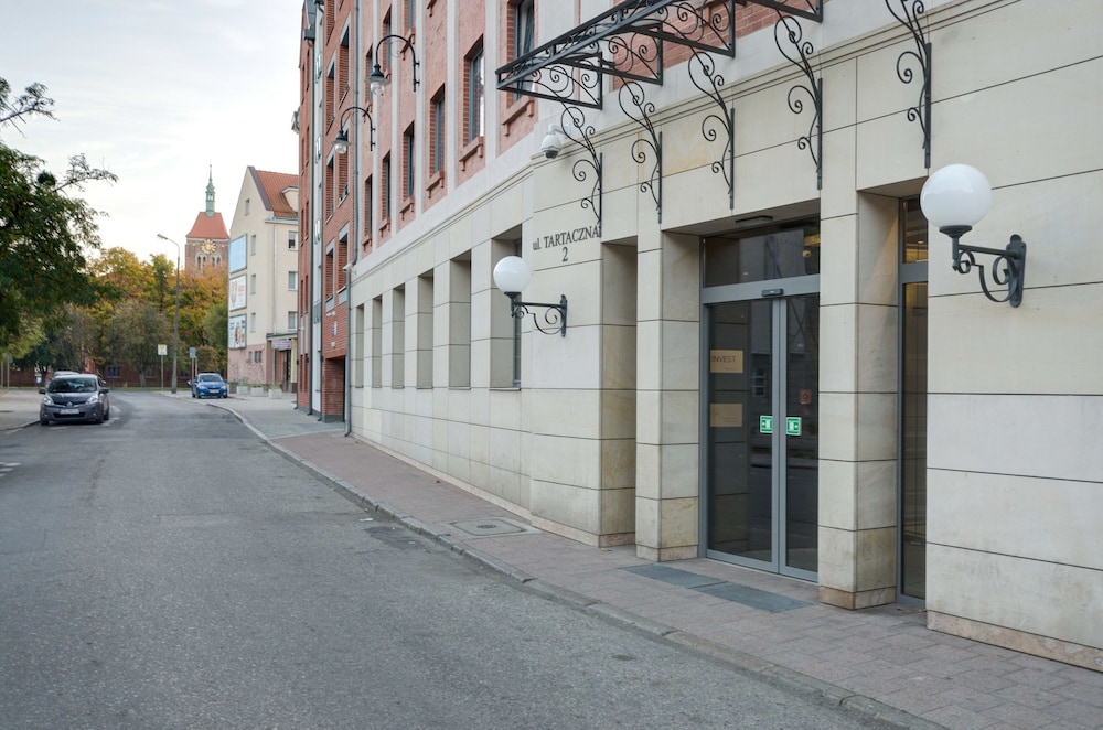 happy stay old town tartaczna st 210 b