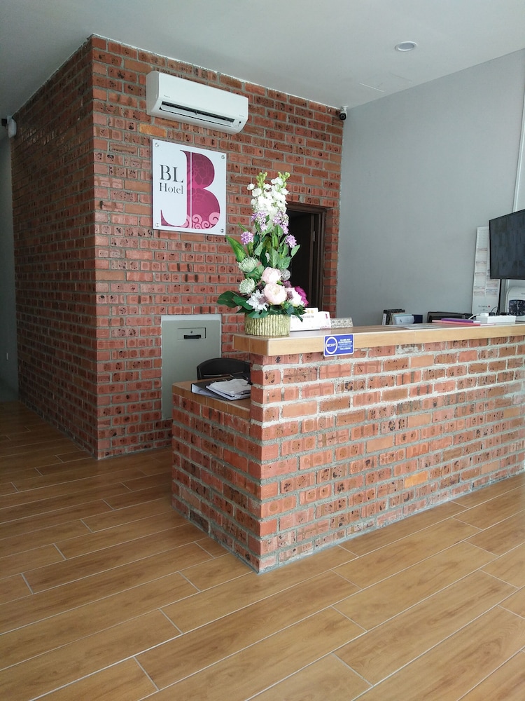 bl hotel