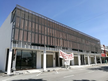 bl hotel