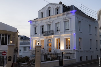 Hotel De Charme La Bonne Adresse,Near Le Havre St. Joseph Church,2 star