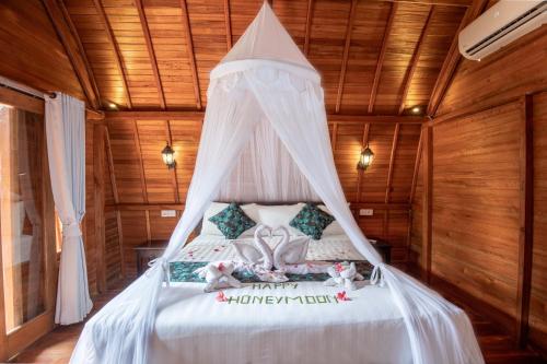 made taro menjangan homestay