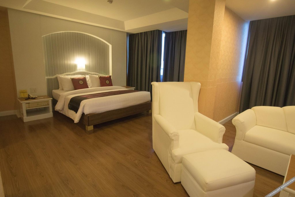 aunchaleena grand hotel