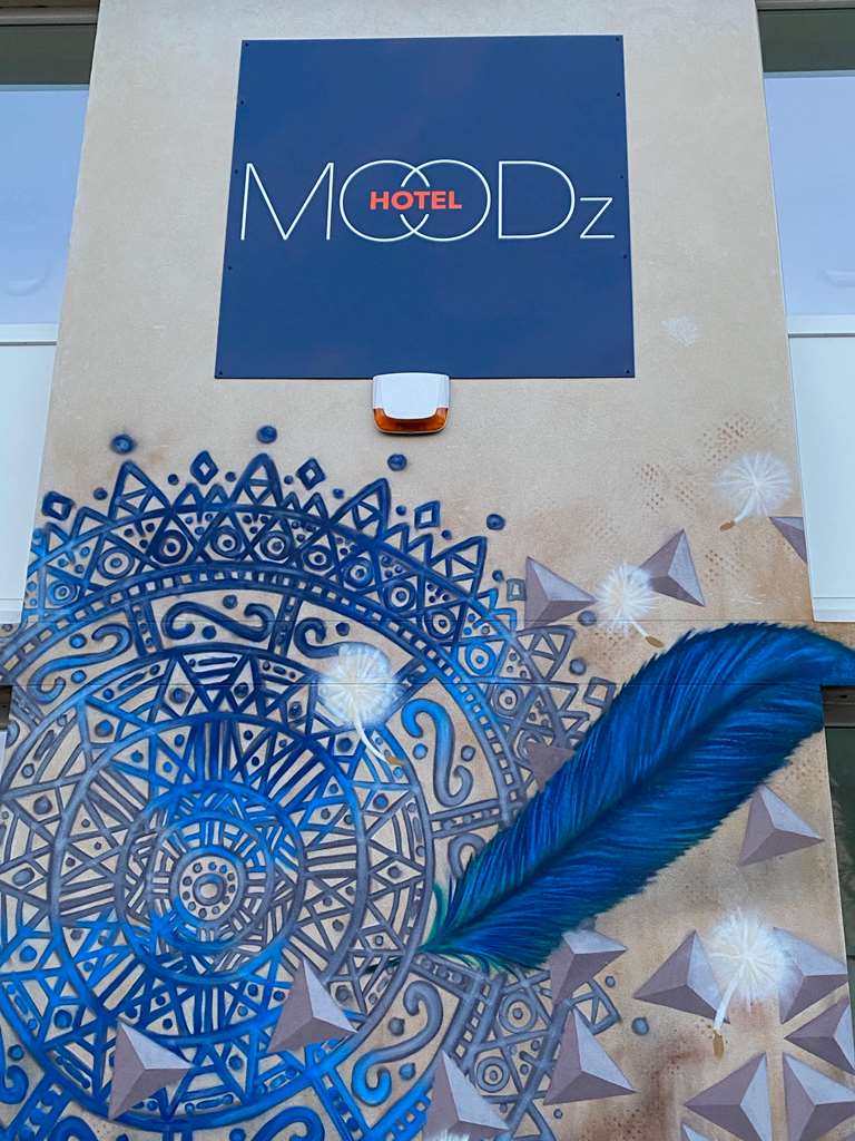 moodz hotel