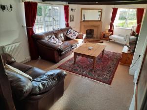 the white cottage bandb