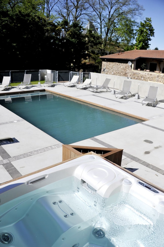 chateau de champlong