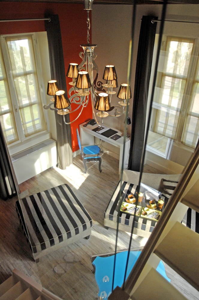 chateau de champlong