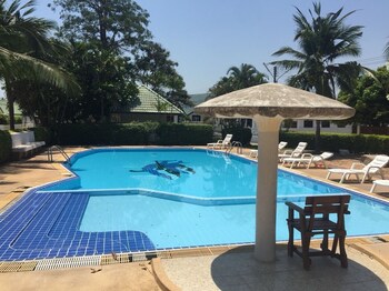 tropical hill by melody hua hin