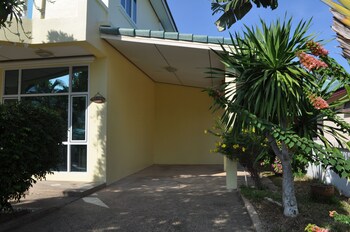 tropical hill by melody hua hin