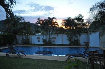 tropical hill by melody hua hin