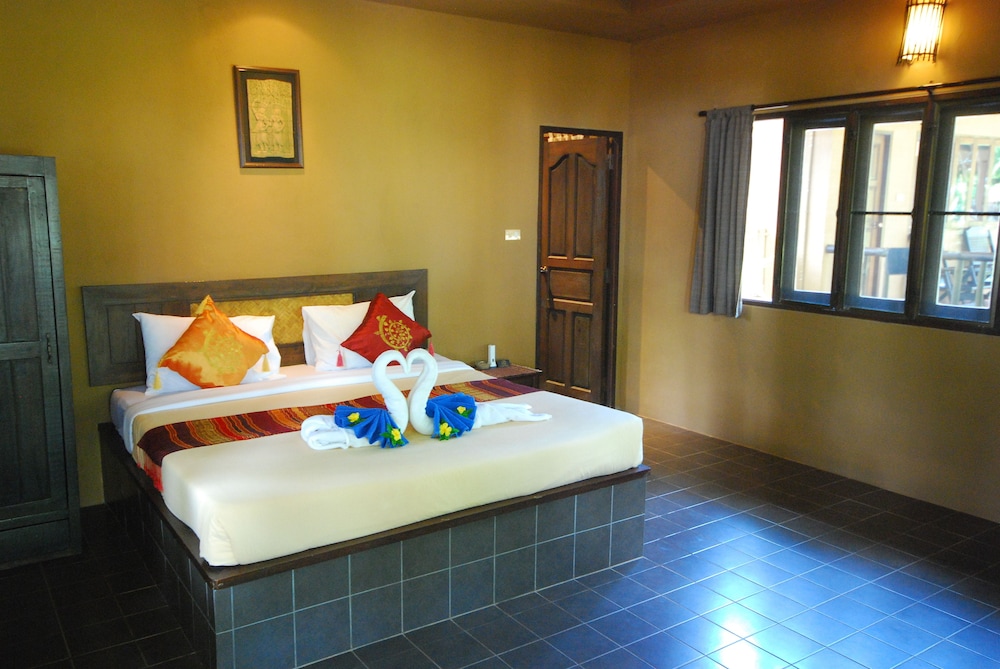 melinas beach front bungalow