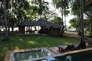melinas beach front bungalow