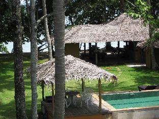 melinas beach front bungalow