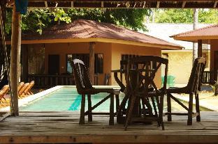 melinas beach front bungalow