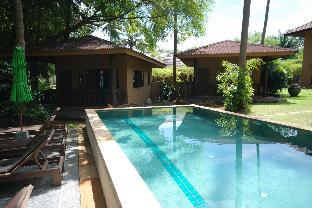 melinas beach front bungalow