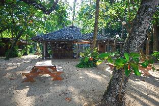 melinas beach front bungalow