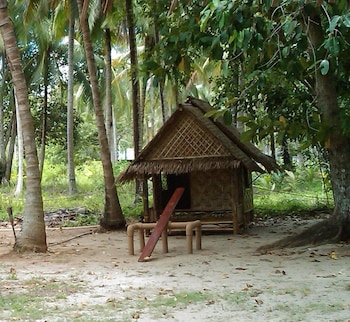 melinas beach front bungalow