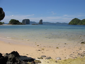 melinas beach front bungalow