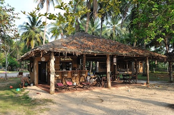 melinas beach front bungalow