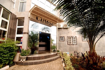 silverland hotel and suites