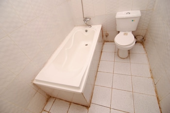 silverland hotel and suites