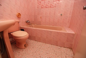 silverland hotel and suites