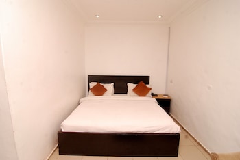 silverland hotel and suites