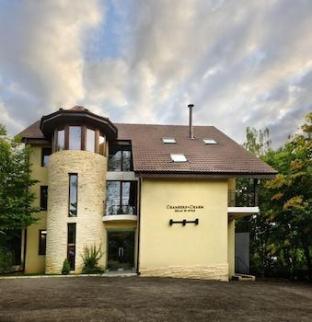 villa chambersn charm