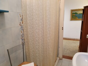 sestri mare and beach services residence