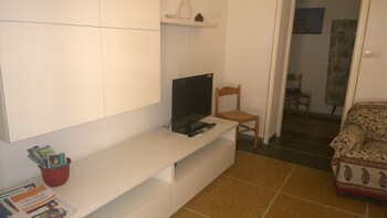 sestri mare and beach services residence