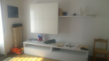 sestri mare and beach services residence