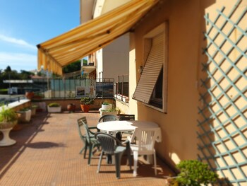 sestri mare and beach services residence