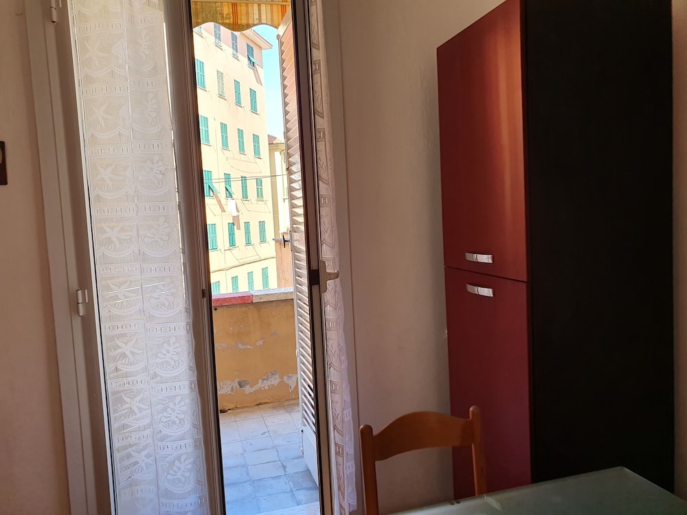 sestri mare and beach services residence