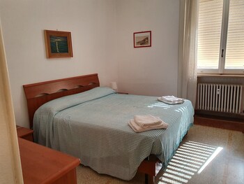 sestri mare and beach services residence