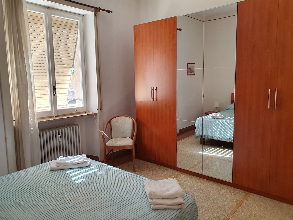 sestri mare and beach services residence