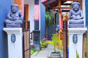 the box house nusa penida