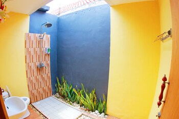 the box house nusa penida