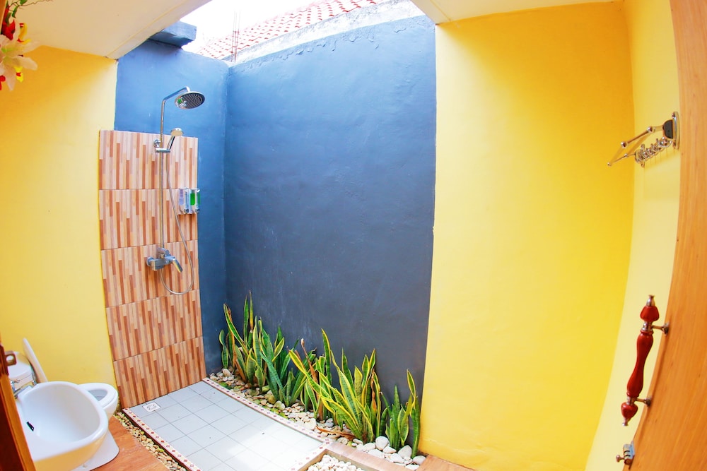 the box house nusa penida