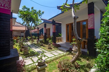 the box house nusa penida