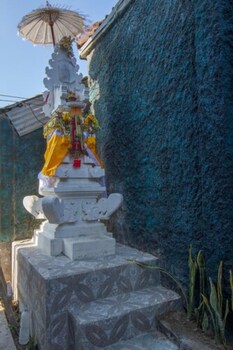 the box house nusa penida