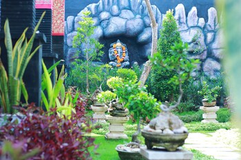 the box house nusa penida