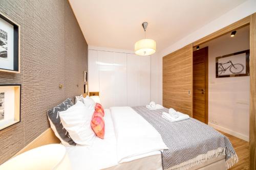 golden apartament by your freedom