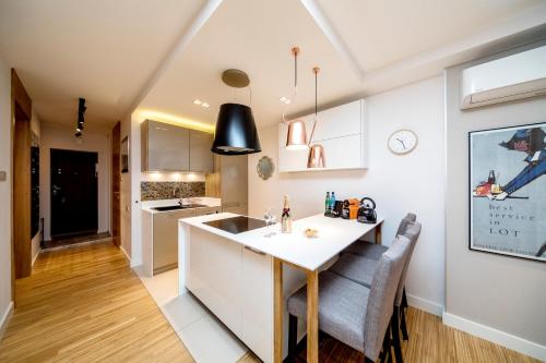 golden apartament by your freedom