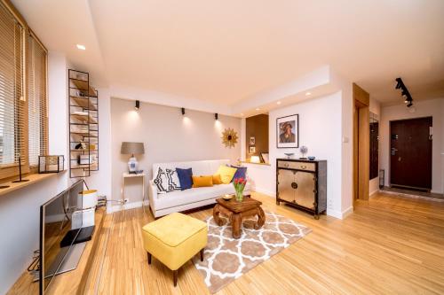 golden apartament by your freedom
