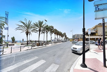 zenplaya bajo 8 playa bajondillo