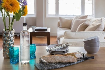 dream stays bath queen street