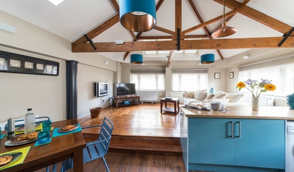 dream stays bath queen street